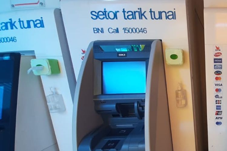 Cara mengambil uang di ATM BNI dengan kartu debit dan tanpa kartu