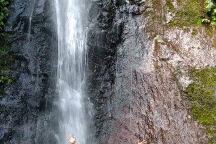 Air Terjun Cuncang Lewe, Desa Ngampang Mas, Kecamatan Borong, Kabupaten Manggarai Timur, Flores, NTT merupakan salah satu destinasi alam yang bisa dikunjungi,Senin, (KOMPAS.com/DOK WARGA DESA NGAMPANG MAS-FOYANDUS JUN)