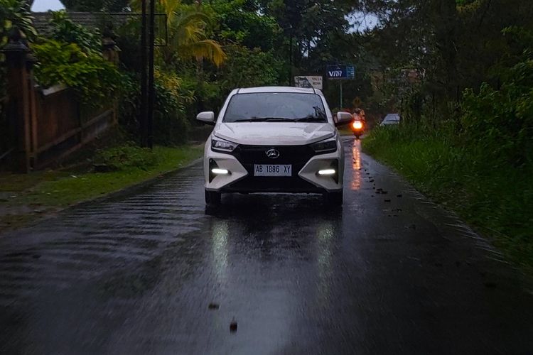 Test drive Daihatsu Ayla di Yogyakarta