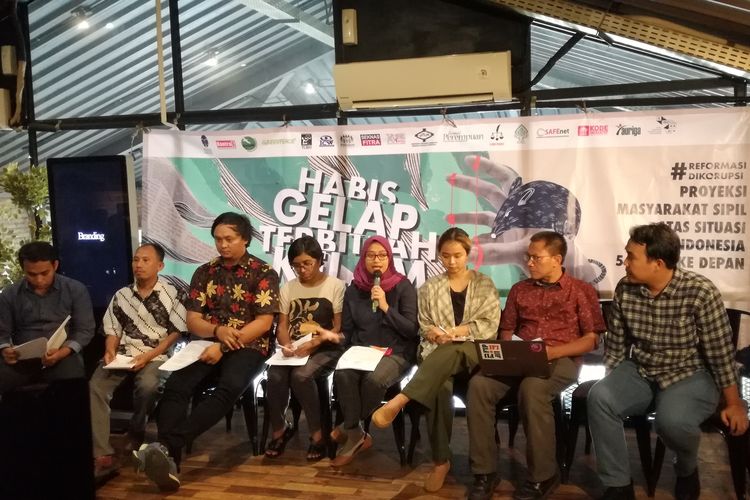 Diskusi bertajuk Proyeksi Masyarakat Sipil atas Situasi Indonesia 5 Tahun ke Depan, di Upnormal Coffee Roasters, Jakarta, Selasa (15/10/2019).