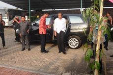 Temui Petani Jember Pakai Innova, Jokowi Diminta Tetap Sederhana