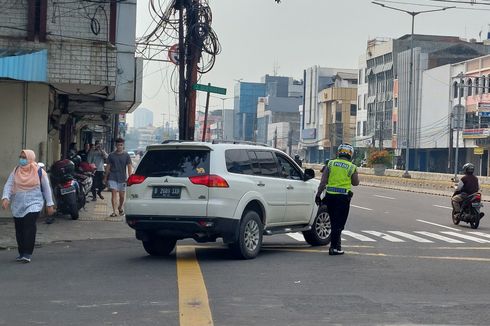 Ganjil Genap Jakarta Diperluas, Pelanggar di Simpang Tomang Raya Ditilang