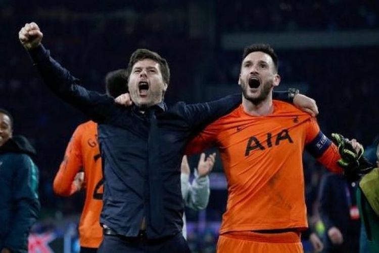 Pelatih Tottenham Hotspur, Mauricio Pochettino dan Hugo Lloris saat merayakan keberhasilan timnya lolos ke final Liga Champions.