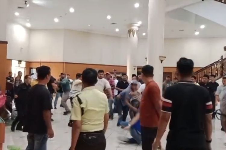 Golkar Panggil Dua Kader yang Terlibat Kericuhan di DPRD Riau, Yulisman Minta Maaf