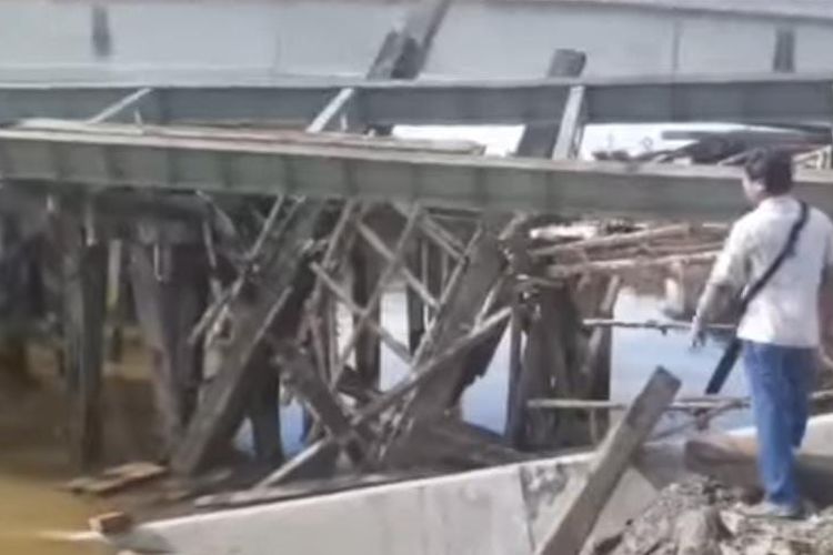 Kondisi terkini pembangunan Jembatan Sulawesi II Banjarmasin pasca kecelakaan kerja yang menewaskan seorang mandor. 