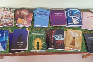 Sastra Indonesia dan Peluang Menjadi Wirausahawan Literasi