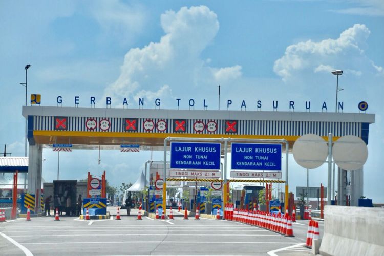 Gerbang Tol Pasuruan saat diresmikan oleh Presiden Joko Widodo, Jumat (22/6/2018) di Pasuruan, Jawa Timur.