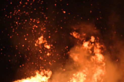 Kronologi Mobil Elf Terbakar di Tol Cipularang, Api Tiba-tiba Membesar