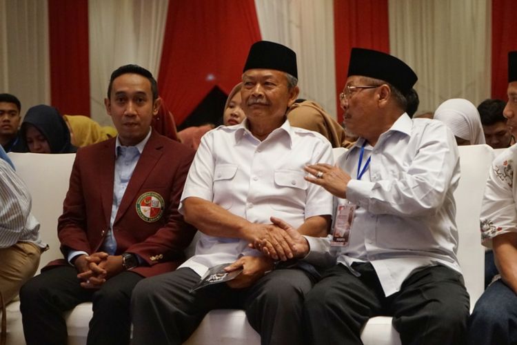 Mantan Gubernur Jawa Tengah Bibit Waluyo menghadiri pidato kebangsaan calon presiden nomor urut 02 Prabowo Subianto.  Pidato kebangsaan bertajuk Mewujudkan Swasembada Energi, Pangan dan Air itu digelar di Grand Ballroom Hotel Po, Semarang, Jumat (15/2/2019) sore.