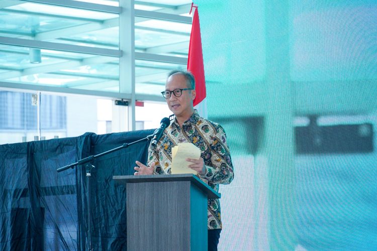 Menteri Perindustrian Agus Gumiwang Kartasasmita
