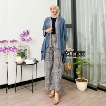 Produk One Set Batik dari Arunika Boutique, diambil dari Shopee.com