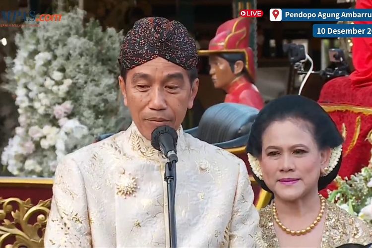 Presiden Joko Widodo (Jokowi) bersama Iriana Jokowi, usai akad nikah Kaesang Pangarep dan Erina Gudono, Sabtu (10/12/2022)