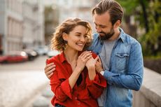 5 Kewajiban Suami Terhadap Istri yang Harus Dipenuhi