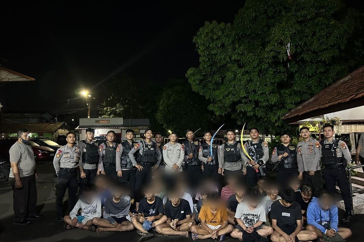 Para remaja yang diamankan Polres Jakarta Barat dengan dugaan hendak tawuran, Sabtu (3/2/2024).