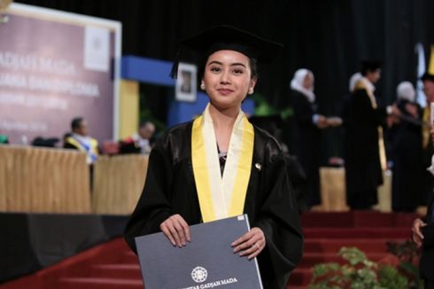 UGM Mewisuda 1.850 Lulusan Sarjana dan Diploma
