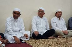 Diwakili Relawan, Denny Indrayana Ambil Formulir Bakal Calon Gubernur di PKS Kalsel