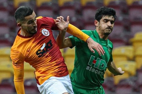Kena Letusan Kembang Api Saat Tahun Baru, Pemain Galatasaray Terancam Buta