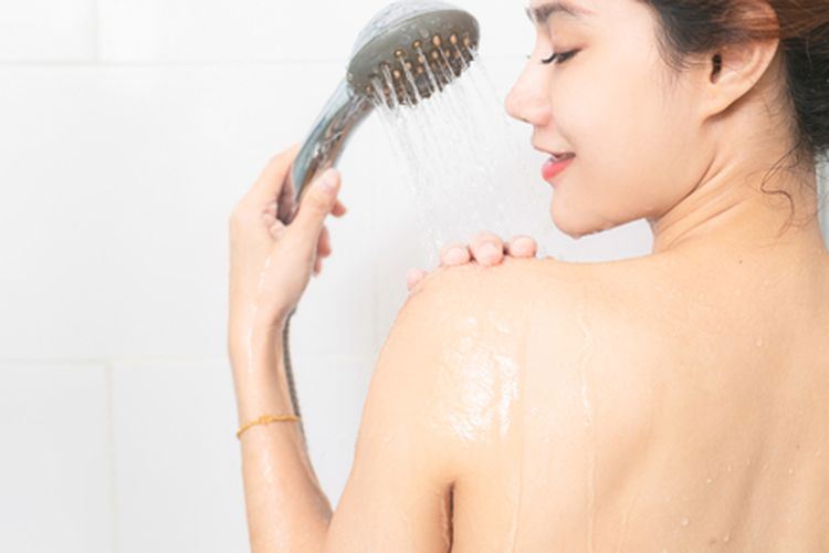 Ilustrasi memilih sabun mandi sesuai jenis kulit.
