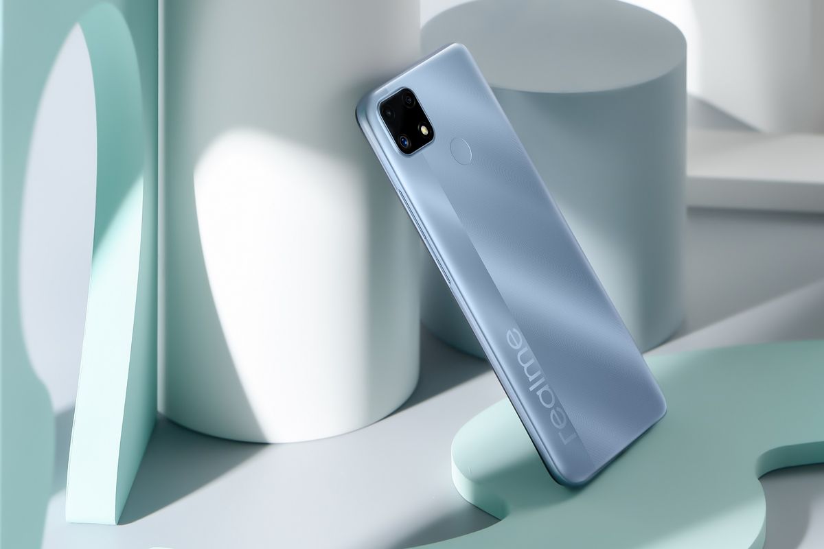 Tampak belakang Realme C25