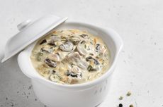 Resep Mushroom Sauce Creamy, Pelengkap Makan Pasta dan Steak