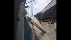 Besi Roboh yang Timpa Rumah di Kembangan Bukan Tiang Provider, tapi Selongsong Tower