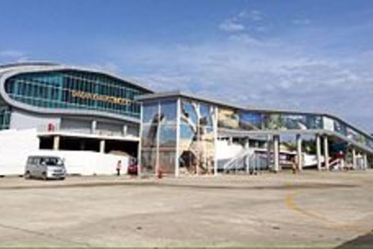 Foto : Bandar Udara Internasional Komodo, Labuan Bajo, NTT.