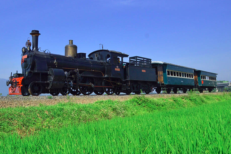 Kereta wisata uap Museum Ambarawa