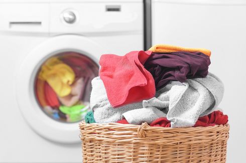 10 Cara Tepat Mencuci Pakaian agar Tidak Luntur dan Tahan Lama