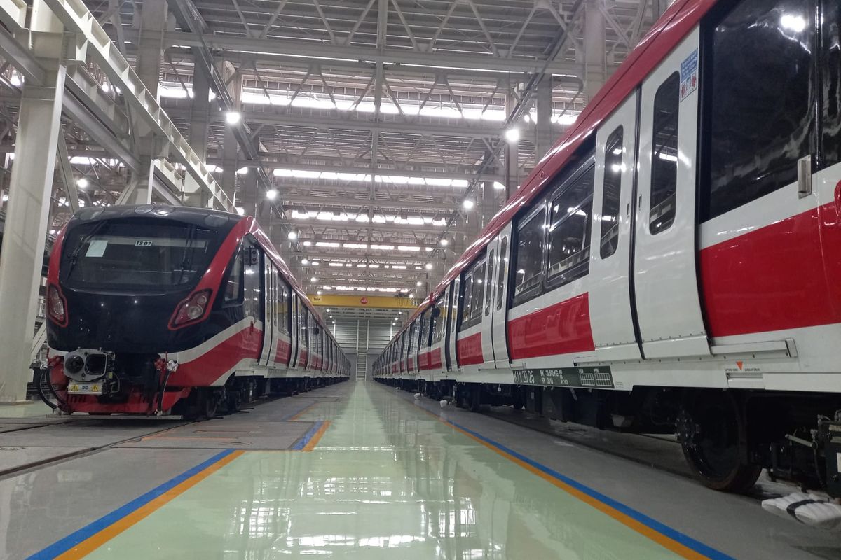 Penampakan Depo LRT Jabodebek di Jatimulya, Tambun, Bekasi. Saat ini tarif LRT Jabodebek masih dalam kajian Kemenhub.