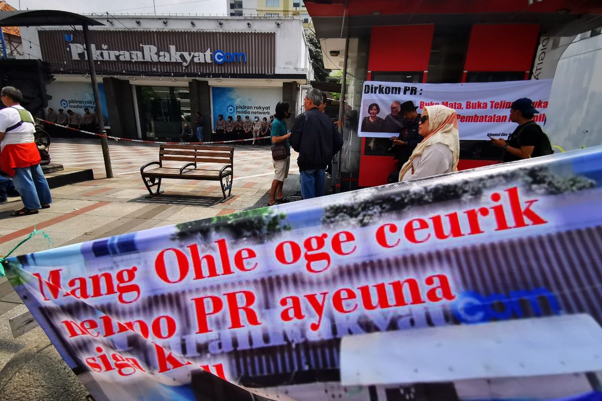 Mantan Karyawan Pikiran Rakyat Kembali Demo Tuntut Manajemen Bayarkan