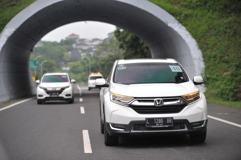 Honda CR-V Turbo Ikut Melintas Tol Trans Jawa