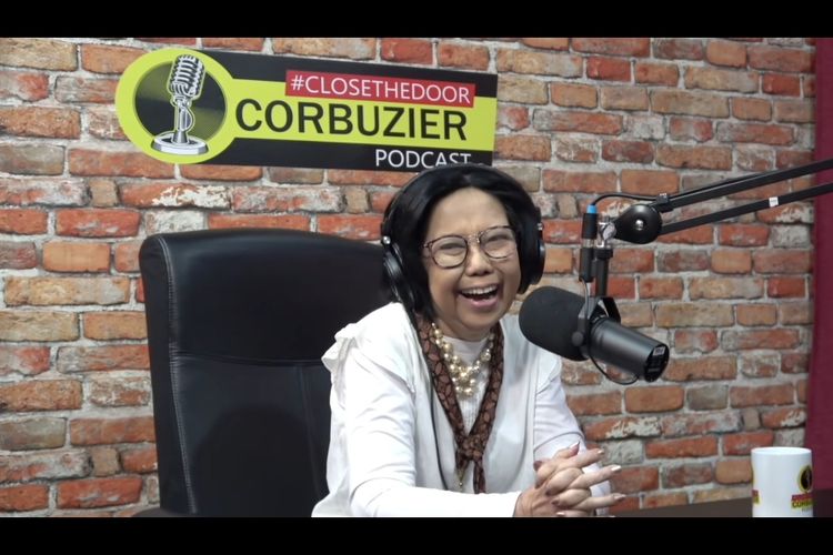 Sisca Soewitomo dalam video poscast Deddy Corbuzier.