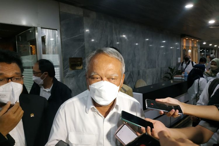 Menteri Pekerjaan Umum dan Perumahan Rakyat (PUPR) Basuki Hadimuljono saat ditemui di Gedung DPR, Senayan, Jakarta, Senin (28/11/2022).