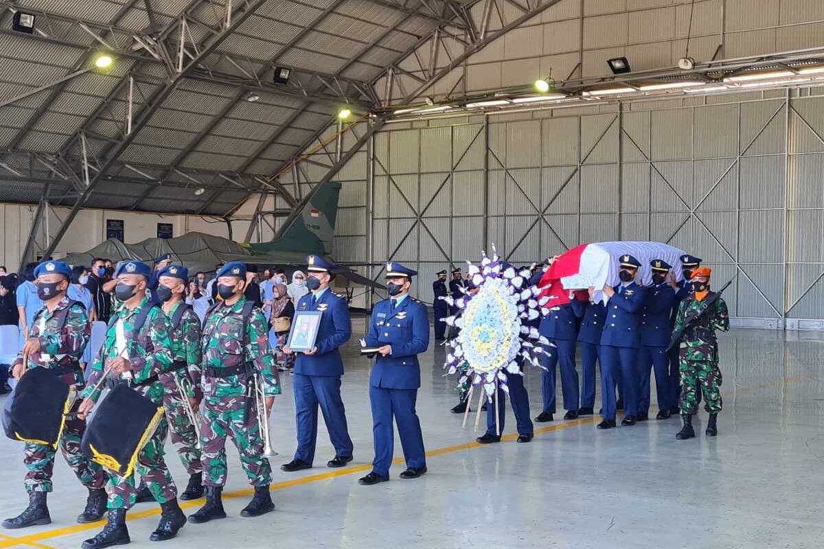 Jenazah Lettu Pnb Allan Safitra Indra Wahyudi sempat disemayamkan di Skadron 15 Lanud Iswahjudi Maospati Magetan. Jenazah diterbangkan ke rumah duka di Jakarat pada pukul 13:0 WIB.