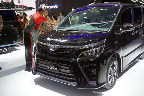 Inden Toyota Voxy Masih Berbulan-bulan