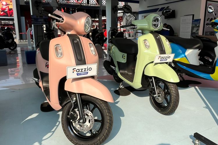 Yamaha Fazzio di booth Yamaha pada ajang PRJ 2025