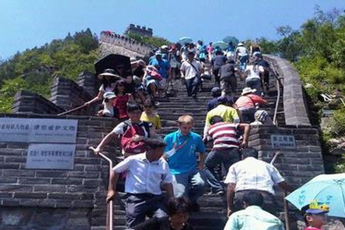 Inilah Tembok China yang setiap tahun dikunjungi lebih 30 juta turis asing. 
