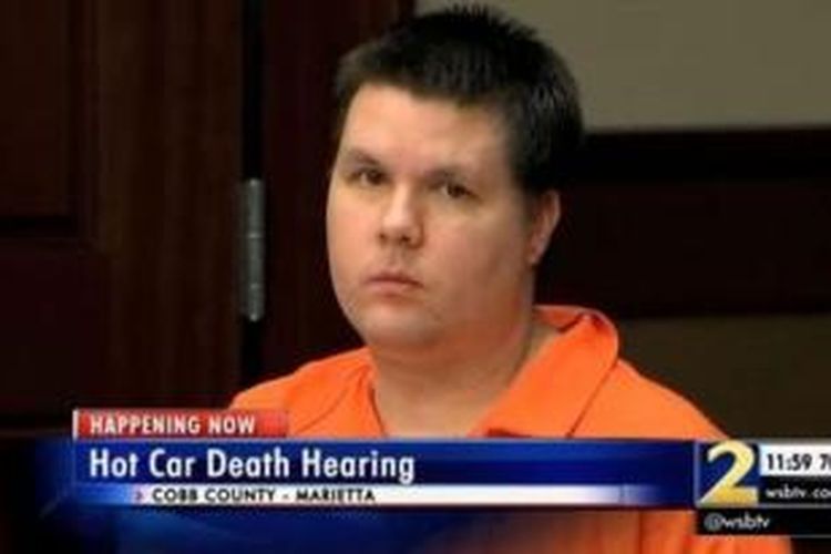 Justin Ross Harris membiarkan anaknya berada di dalam mobil hingga meninggal.