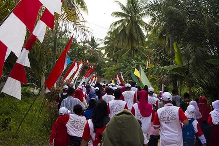 Rombongan Peserta Jalan Sehat