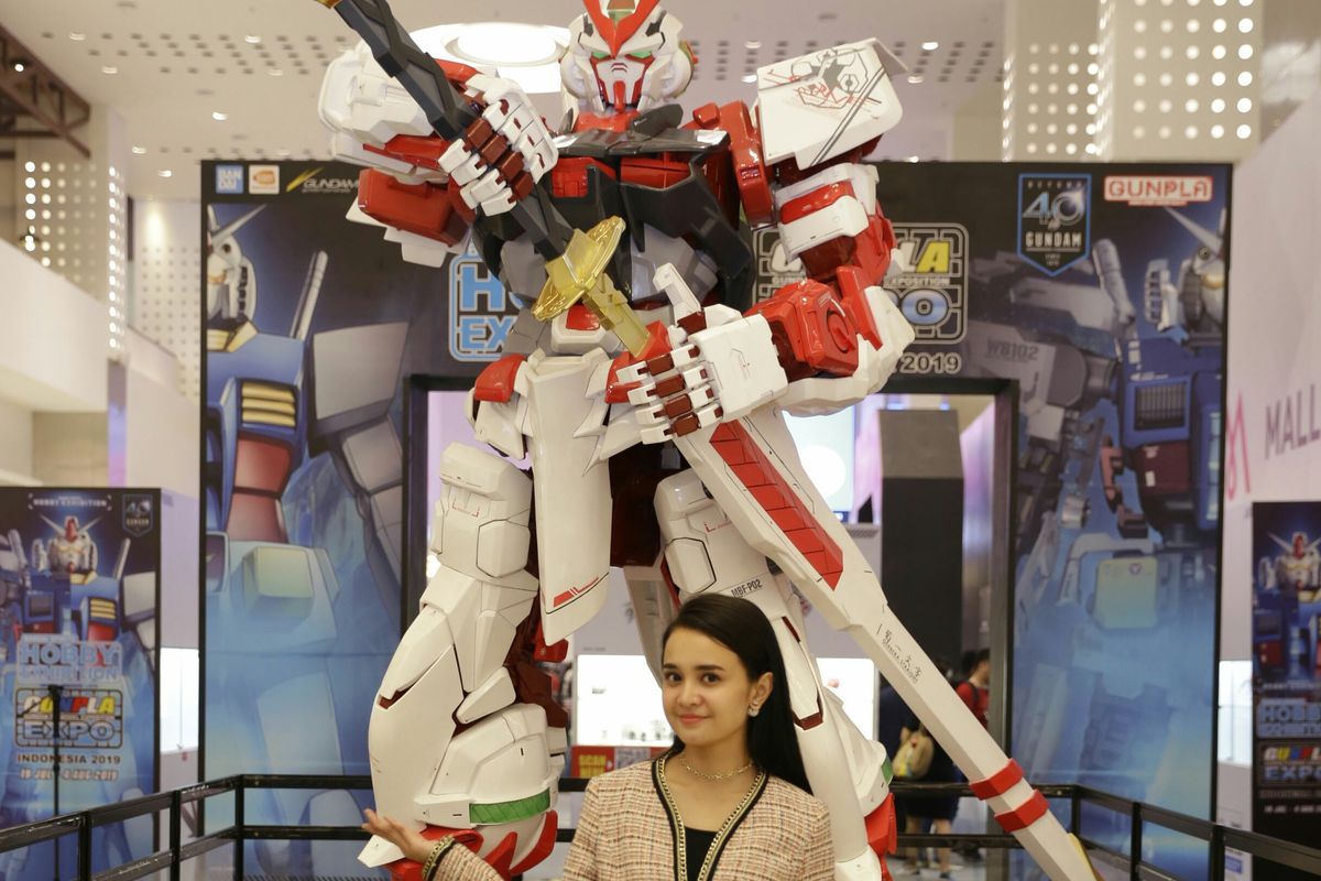 Artis peran dan penyanyi Michelle Ziudith di Gunpla Expo di kawasan Kelapa Gading, Jakarta Utara, Sabtu (20/7/2019). 