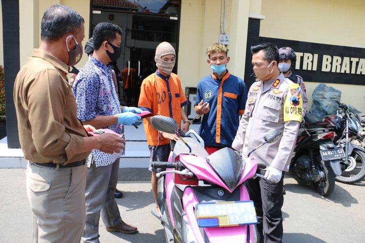 Ungkap kasus perampasan sepeda motor di Mapolres Kebumen, Jawa Tengah, Selasa (11/8/2020).