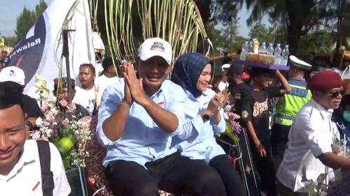 Naik Kereta Kencana, Agus Irawan-Dwi Fajar Paslon Pertama Daftar ke KPU Boyolali