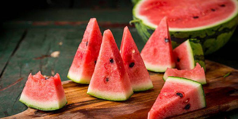 Ilustrasi manfaat buah semangka untuk kesehatan.
