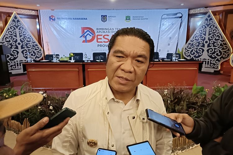 Penjabat Gubernur Banten Al Muktabar menjelaskan postingan presiden punya hak politik tidak ada niatan kkeberpihaan kepada calon manapun dan murni memberikan informasi kepada publik.