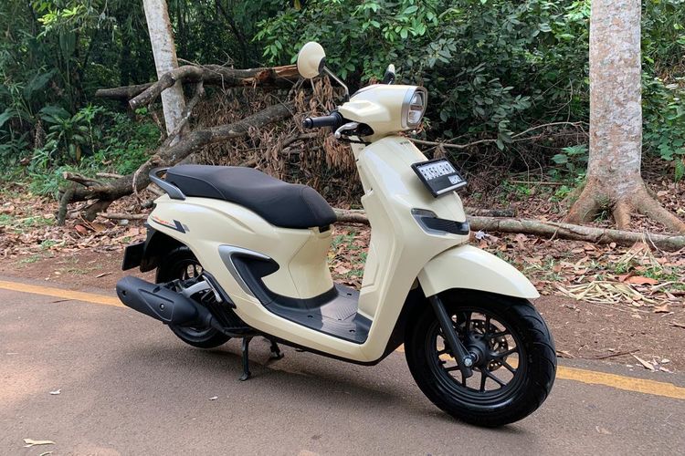 Honda Stylo 160 CBS