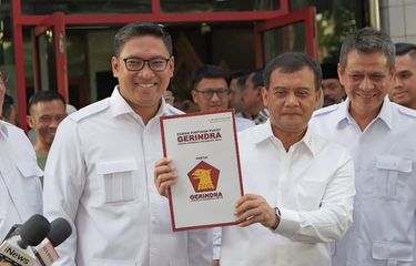 Ketua Dewan Pimpinan Daerah (DPD) Partai Gerindra, Sudaryono bersama calon gubernur Jawa Tengah, Ahmad Luthfi saat ditemui di kantor Dewan Pimpinan Pusat (DPP) Partai Gerindra, Ragunan, Jakarta Selatan, Jumat (23/8/2024).