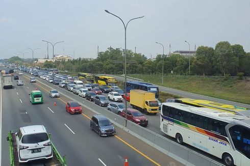 Ratusan Ribu Kendaraan Tinggalkan Jakarta, Contraflow di Cikampek Dihentikan