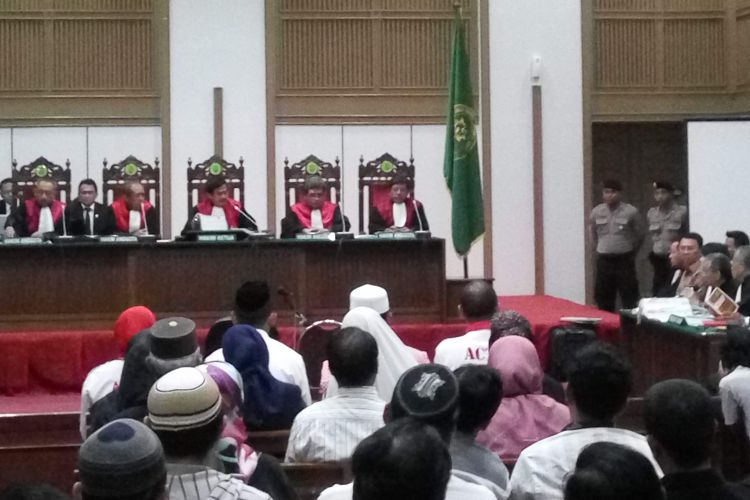 Suasana persidangan kasus dugaan penodaan agama dengan terdakwa Basuki Tjahaja Purnama atau Ahok di Audiotorium Kementerian Pertanian, Jakarta Selatan, Rabu (29/3/2017).