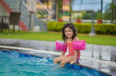 6 Tips Berenang Aman untuk Anak, Awasi Ekstra