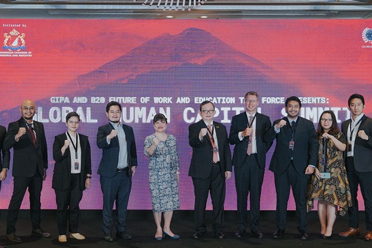 Dalam langkahnya mendukung misi pemerintah di Program B20 2022, GIPA bekerja sama dengan Taskforce Future of Workforce B20 dan KADIN menyelenggarakan Global Human Capital (GHC) Summit 2022, yang diadakan di The Mandarin Oriental Hotel (25/8/2022). Turut hadir langsung seluruh pimpinam GIPA leadership council yakni Steven Marcelino (Chairman of GIPA), Steven Wijaya (Secretary General of GIPA), Christy Zakarias (Head of Public Relations and Advocacy at GIPA), Hilmi Kartasasmita (Head of Indoneisa & Strategic Initiatives at GIPA), dan Arcky Meraxa (Head of Professional Development at GIPA).